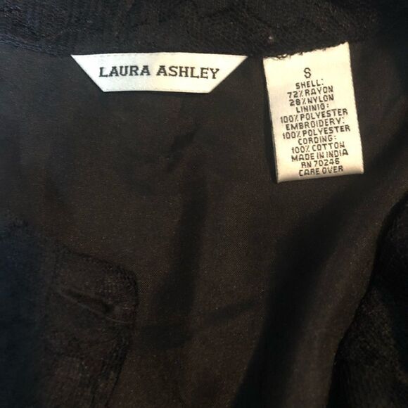 Laura Ashley light weight jacket/ shell. Size small - Picture 3 of 7